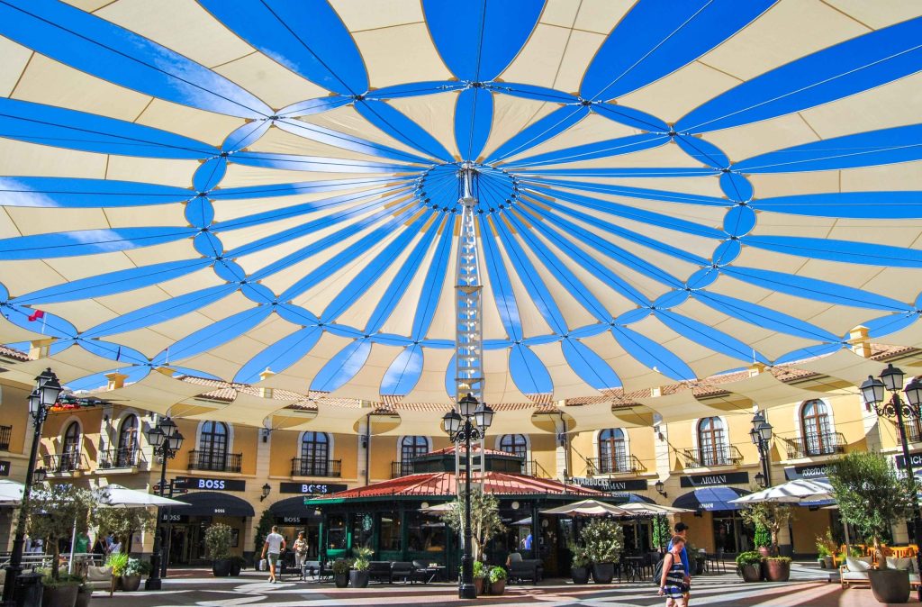 Velas de sombra Marbella: luz, estilo y sombra para terrazas