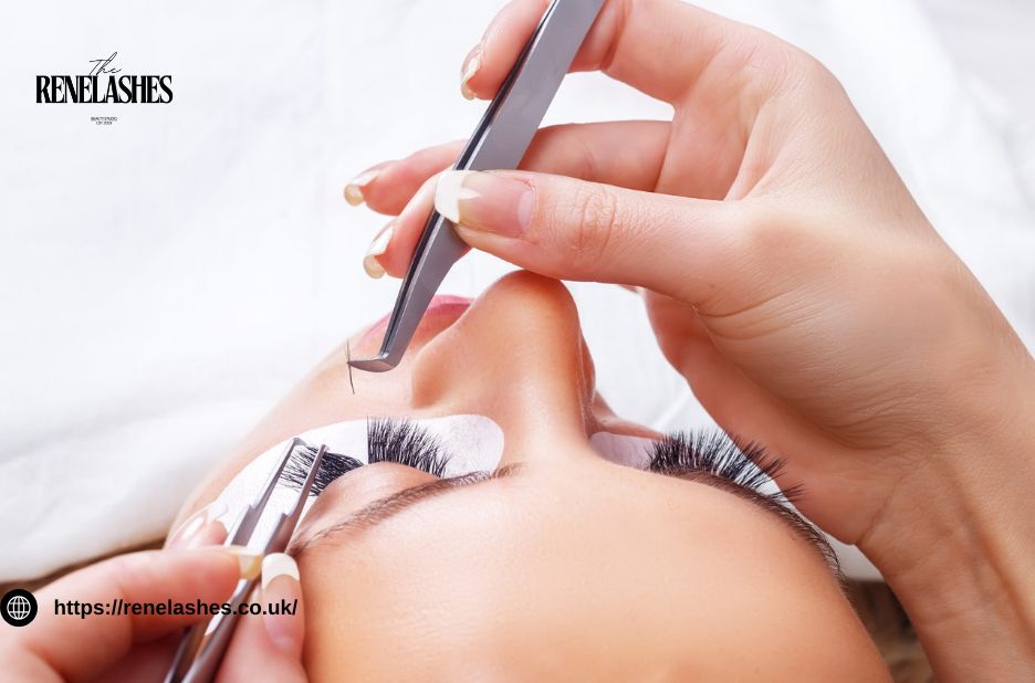 Luxurious lashes for Dawlish clients: expert extensions you’ll love Luxurious lashes for Dawlish clients: expert extensions you’ll love