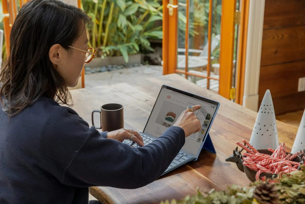 Boost Online Sales with Smart Social Media Ads