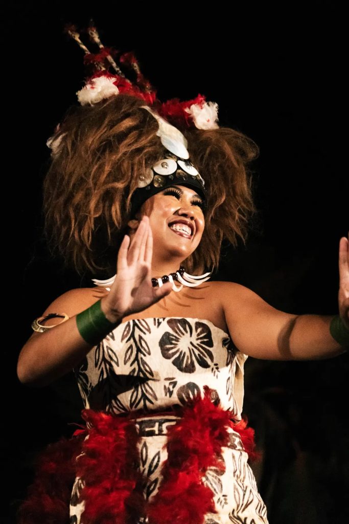 A Captivating Evening of Island Culture and Sunset Feasts A Captivating Evening of Island Culture and Sunset Feasts