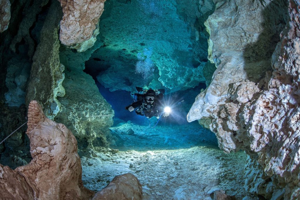 Exploring Underwater Caves: A Guide for Curious Divers