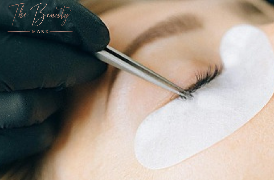 Master makeup skills from anywhere with supportive online courses Master makeup skills from anywhere with supportive online courses