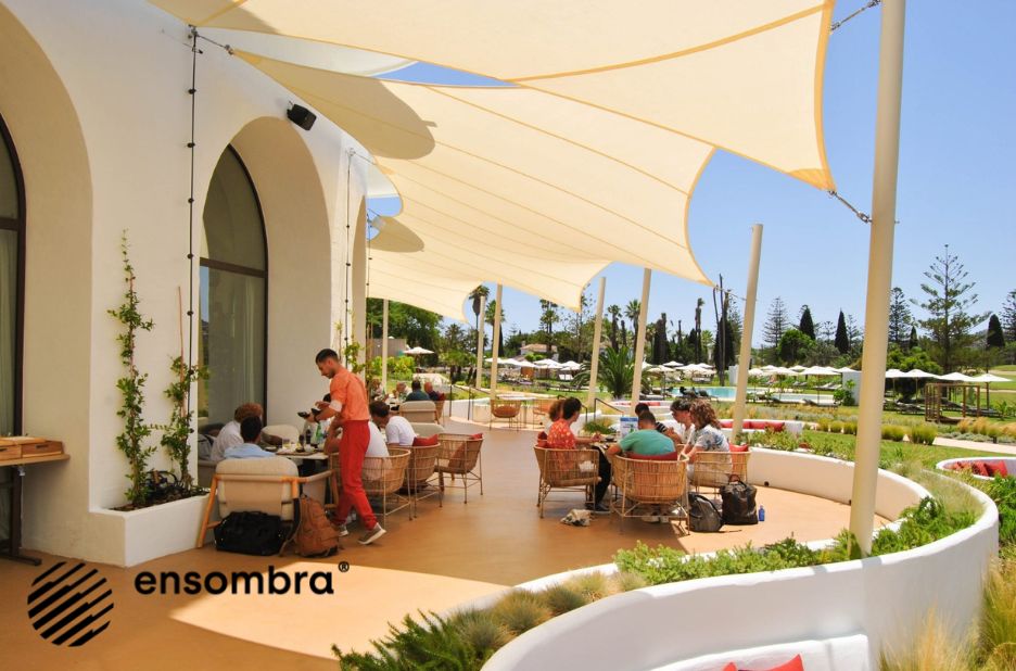 Soluciones en sistemas tensados para exterior con estilo y durabilidad Soluciones en sistemas tensados para exterior con estilo y durabilidad