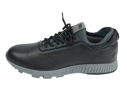 Unleash Confidence on the Green with Elite Golf Footwear Unleash Confidence on the Green with Elite Golf Footwear