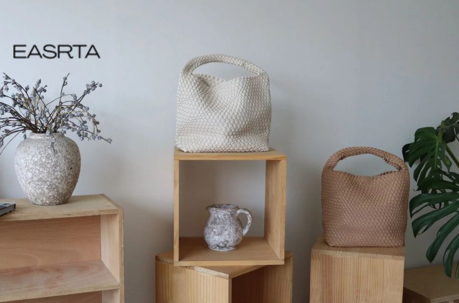 Elevate Everyday Style with a Streamlined Leather Tote Elevate Everyday Style with a Streamlined Leather Tote